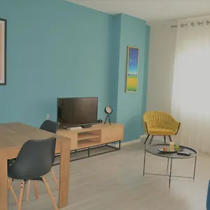  Apartment Cozy Central