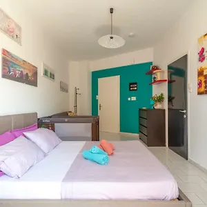 spacious-urban-apartment.rethymnohotels.net/